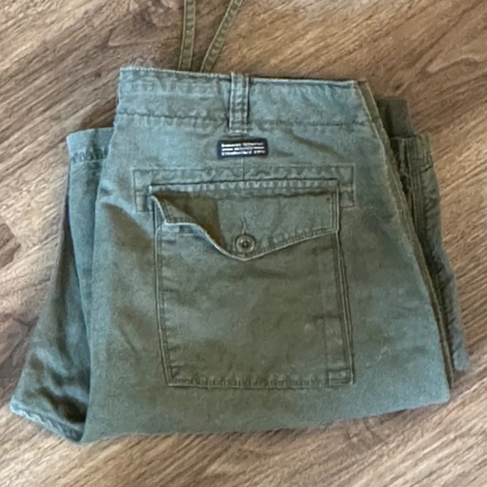 Banana Republic Men’s Linen Pants
